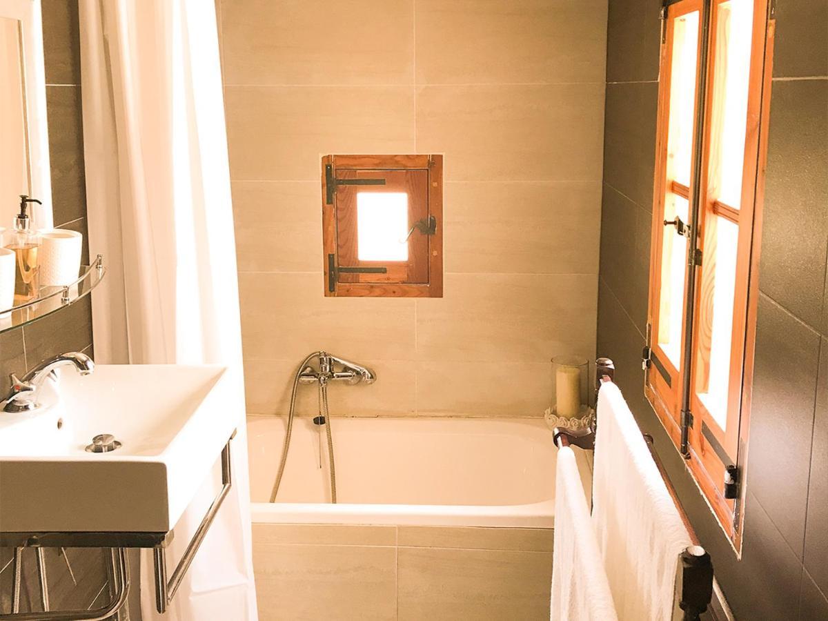 Homestay L'gharix Temple Retreat Xaghra