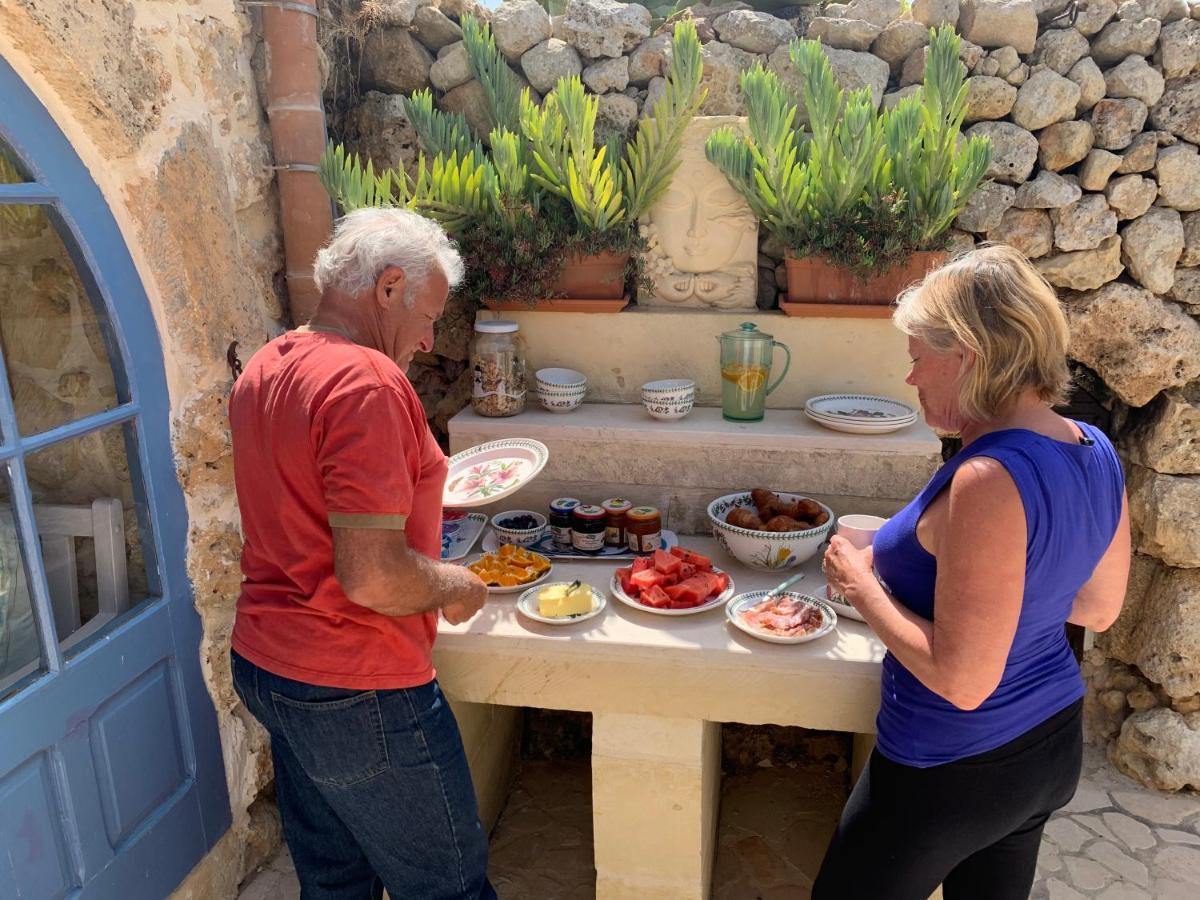 Homestay L'gharix Temple Retreat Xaghra